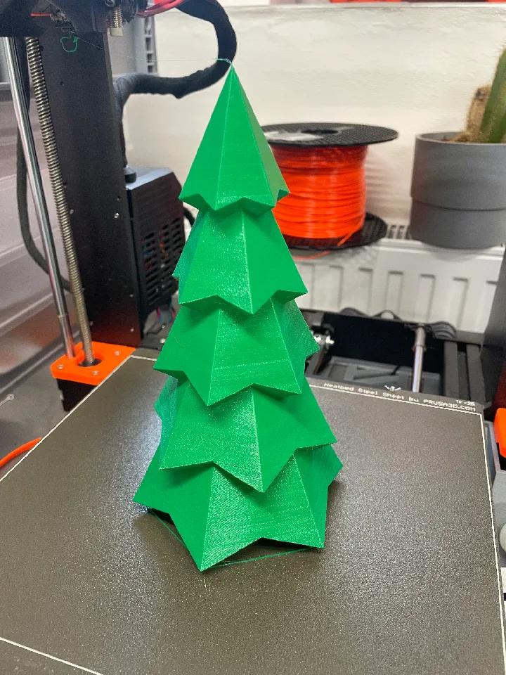 Low Poly Christmas Tree B