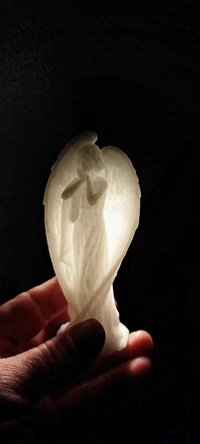 Sculpture of a beautiful angel - Afbeelding 5