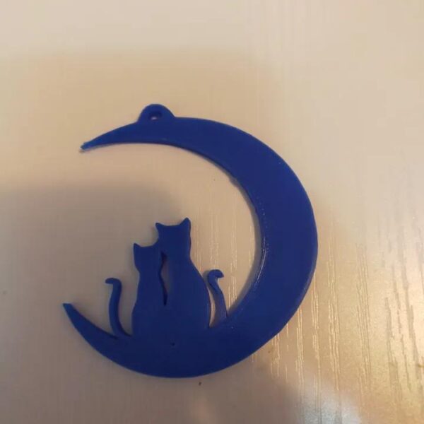 cats in half moon thinner