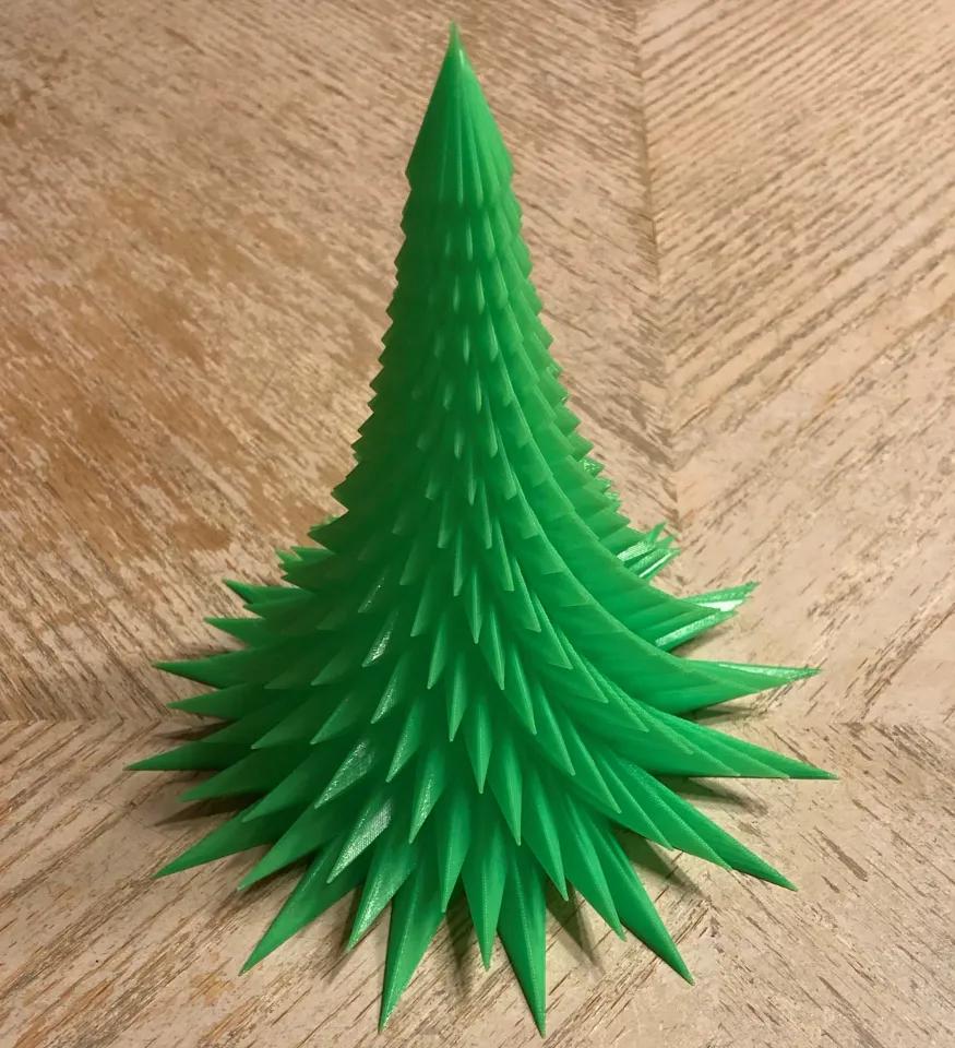Spiky twisted vase mode Christmas tree