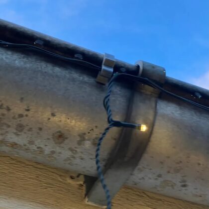 Gutter clip for xmas or winter lights